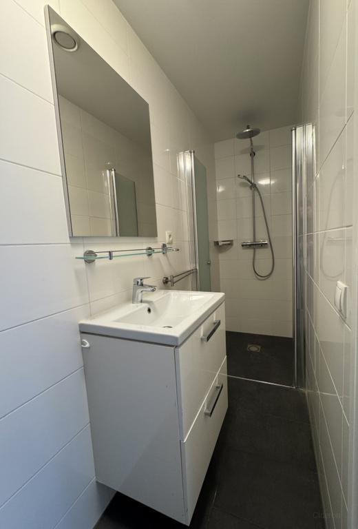Furnished short-stay home on Middellandplein - Image 13