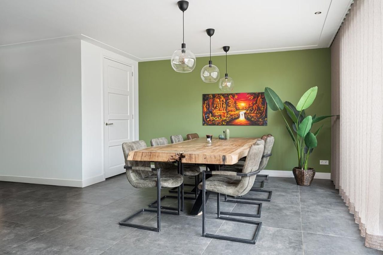 Luxe woning met sauna en buitenbar - Afbeelding 12