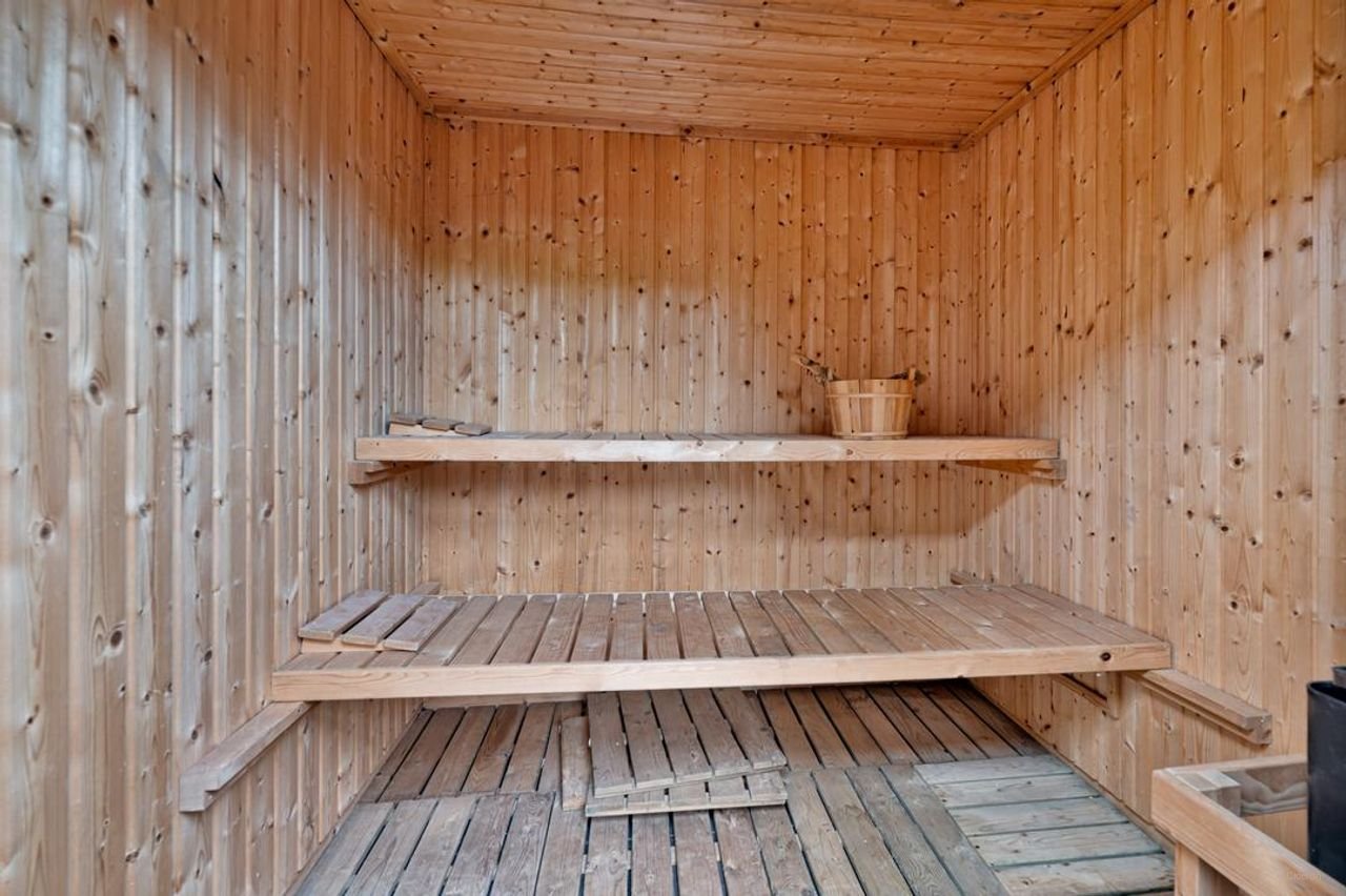 Luxe woning met sauna en buitenbar - Afbeelding 29