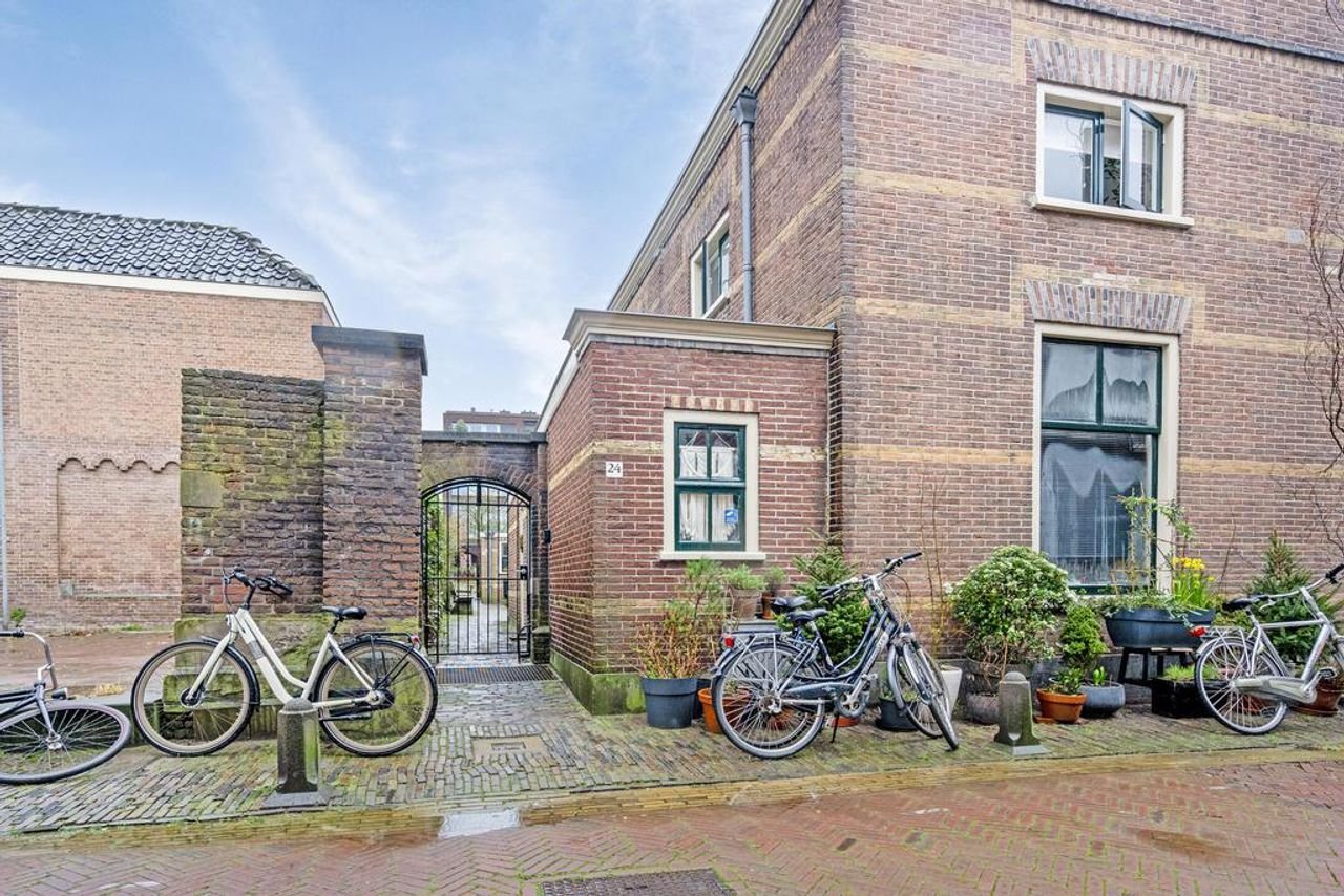 Renovated almshouse (60+) in Haarlem - Image 26