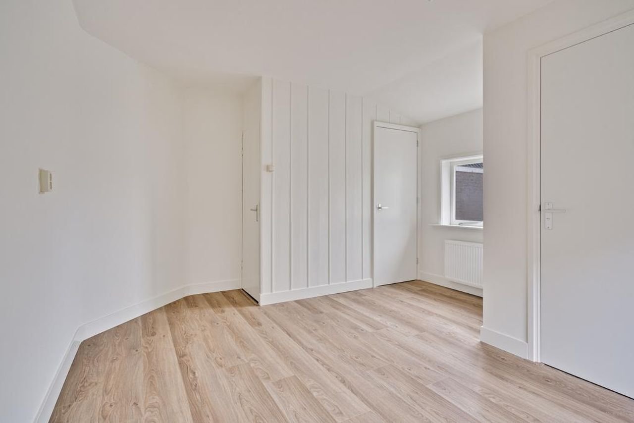 Renovated almshouse (60+) in Haarlem - Image 18