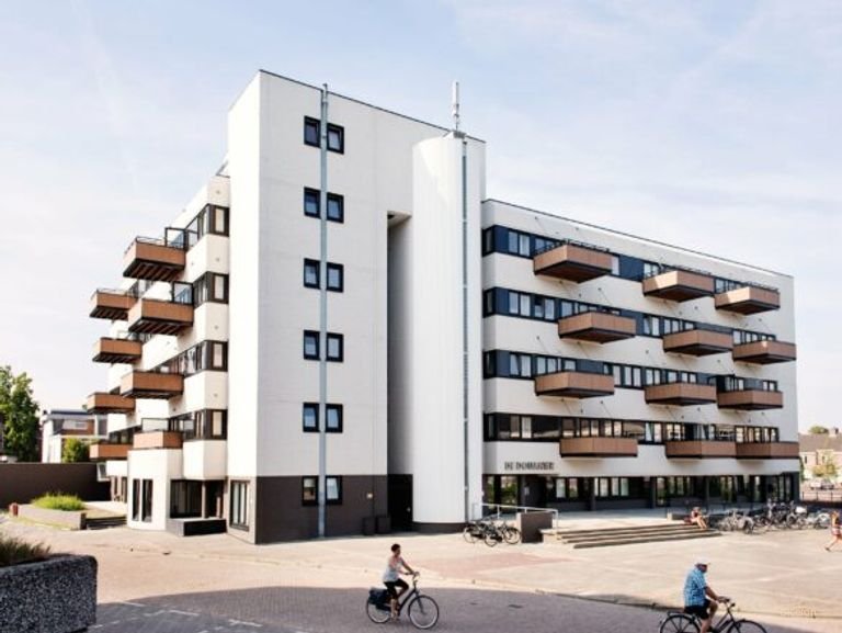 1-bedroom apartment with balcony in Roosendaal - Image 1