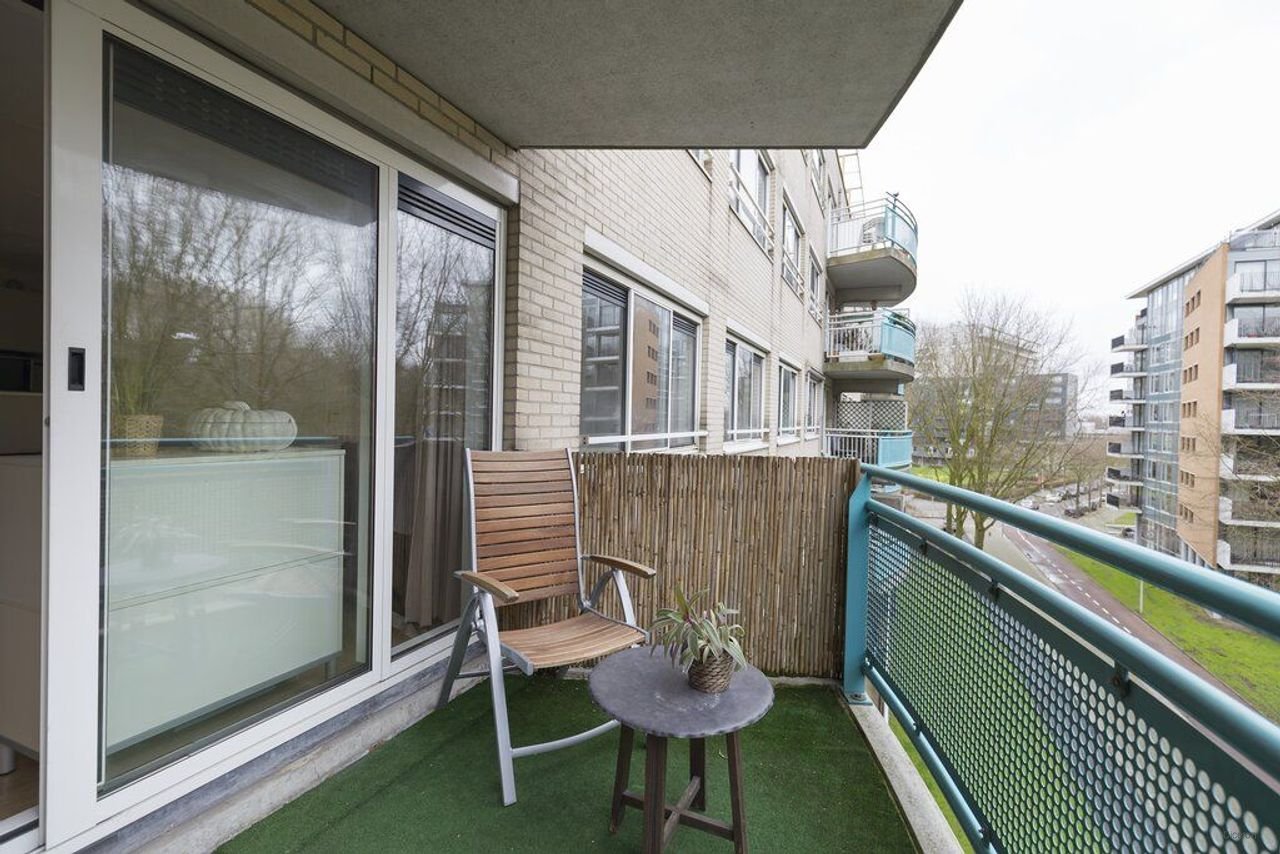 Licht 3-kamerappartement bij Lelylaan - Afbeelding 9