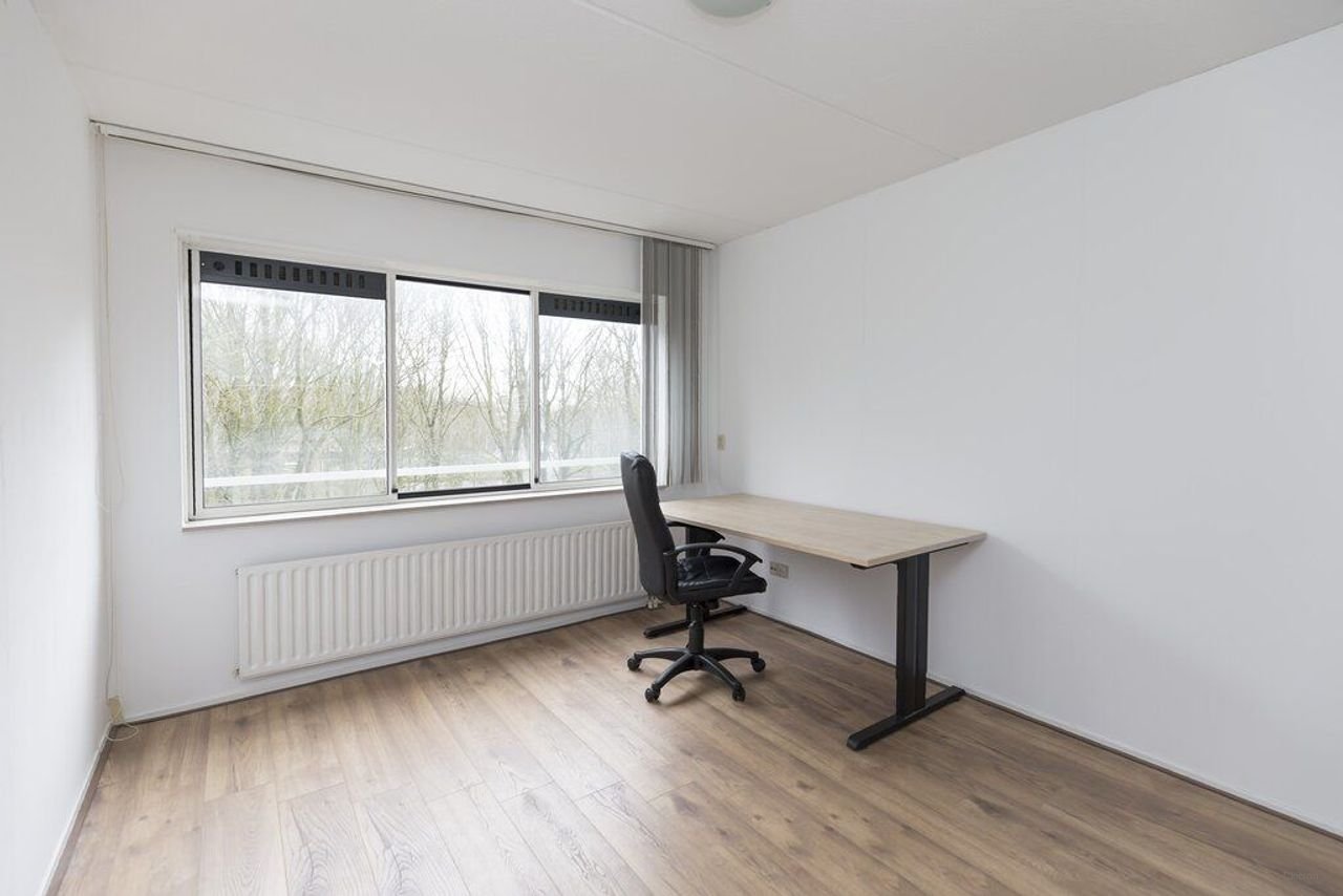 Licht 3-kamerappartement bij Lelylaan - Afbeelding 14