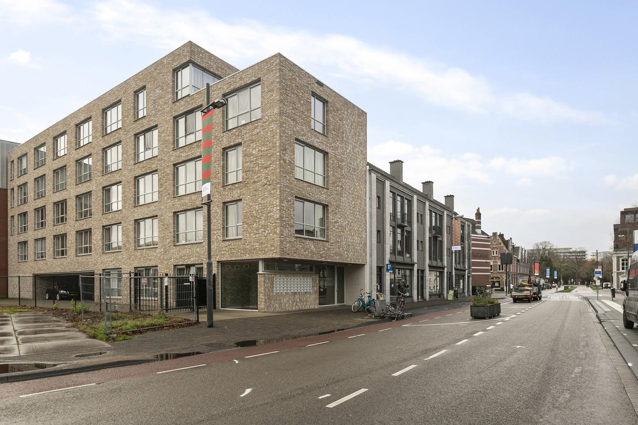Bright student studio eligible for housing allowance - Image 1