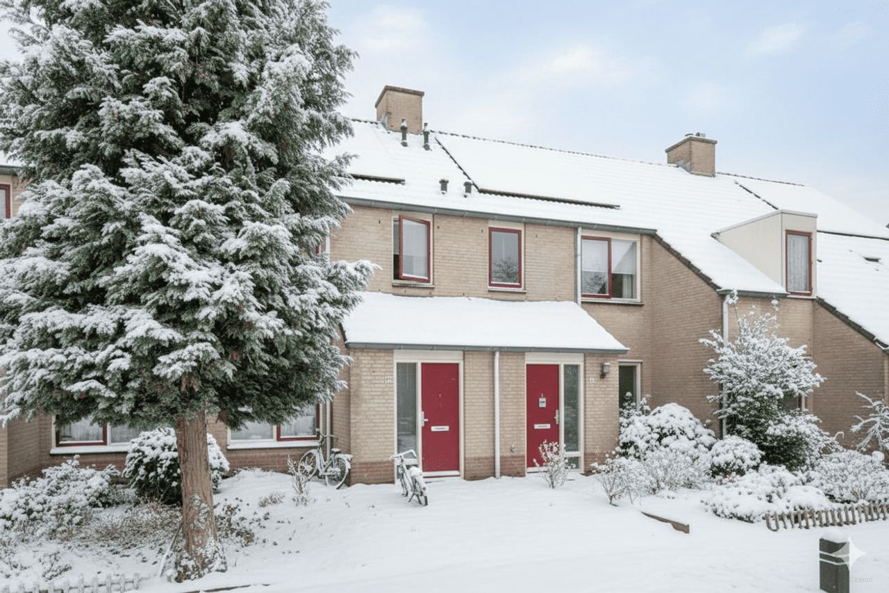 Ruime hoekwoning in centrum Valkenswaard - Afbeelding 1