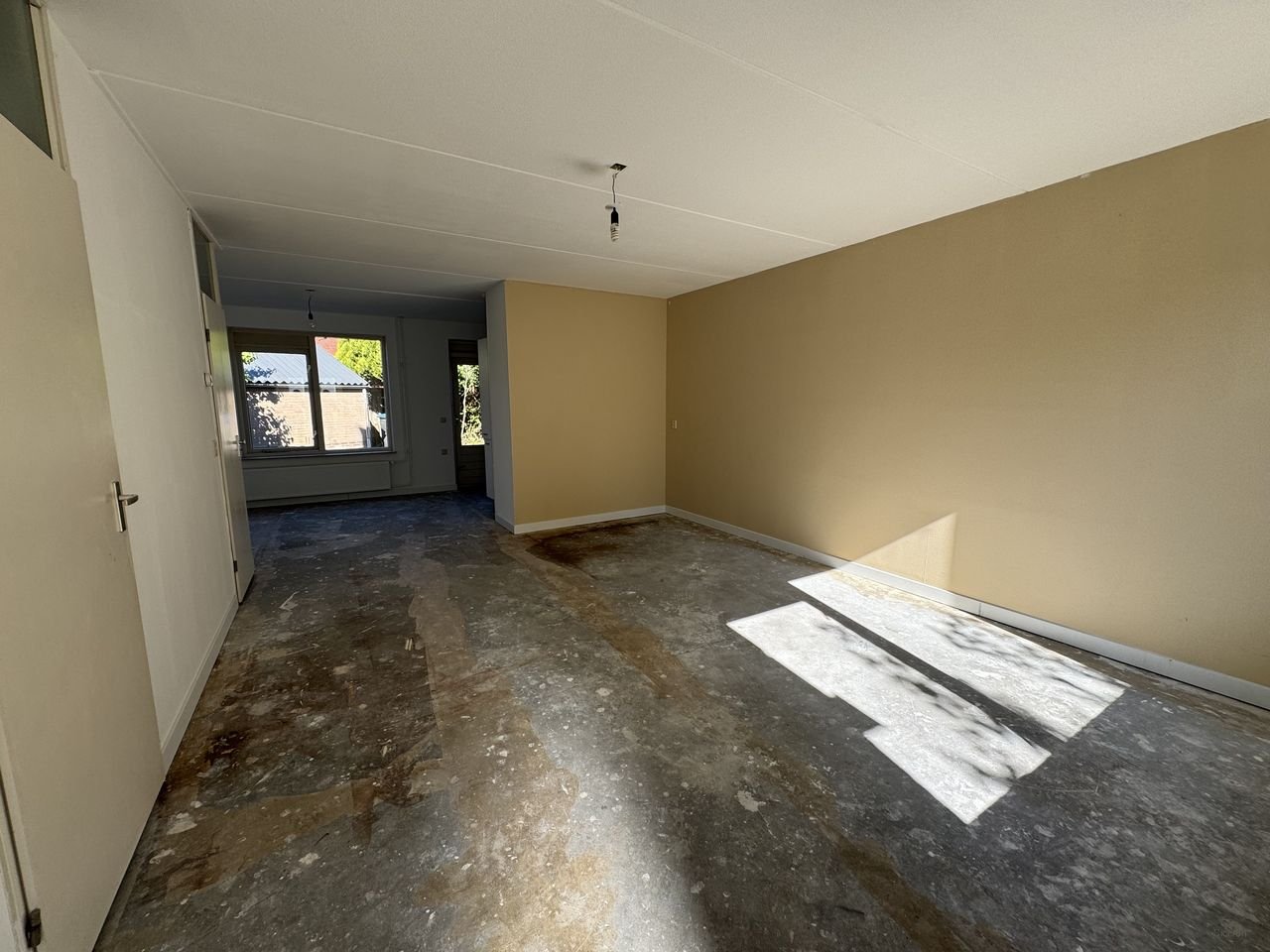 Ruime hoekwoning in centrum Valkenswaard - Afbeelding 2