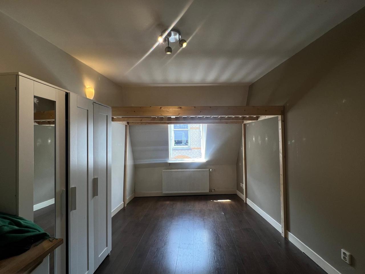 Room of 17 m² in the center of Utrecht - Image 1