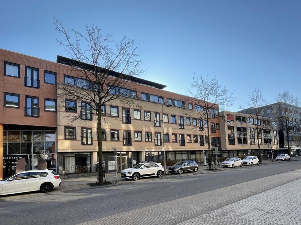 Modern 4-room apartment in the heart of Apeldoorn - Image 1