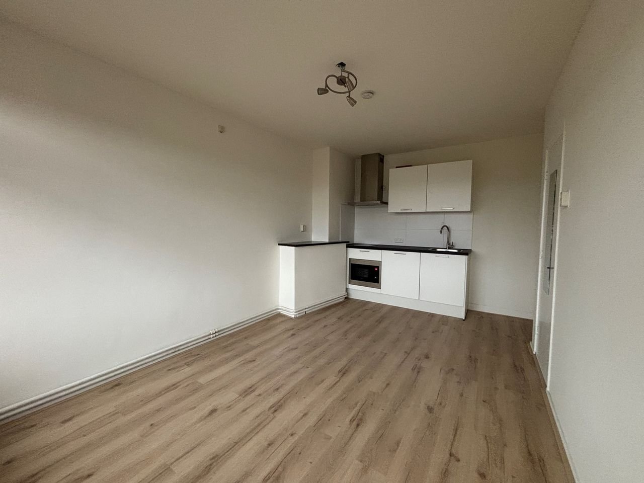 Kamer met balkon in de Herewegbuurt - Afbeelding 12