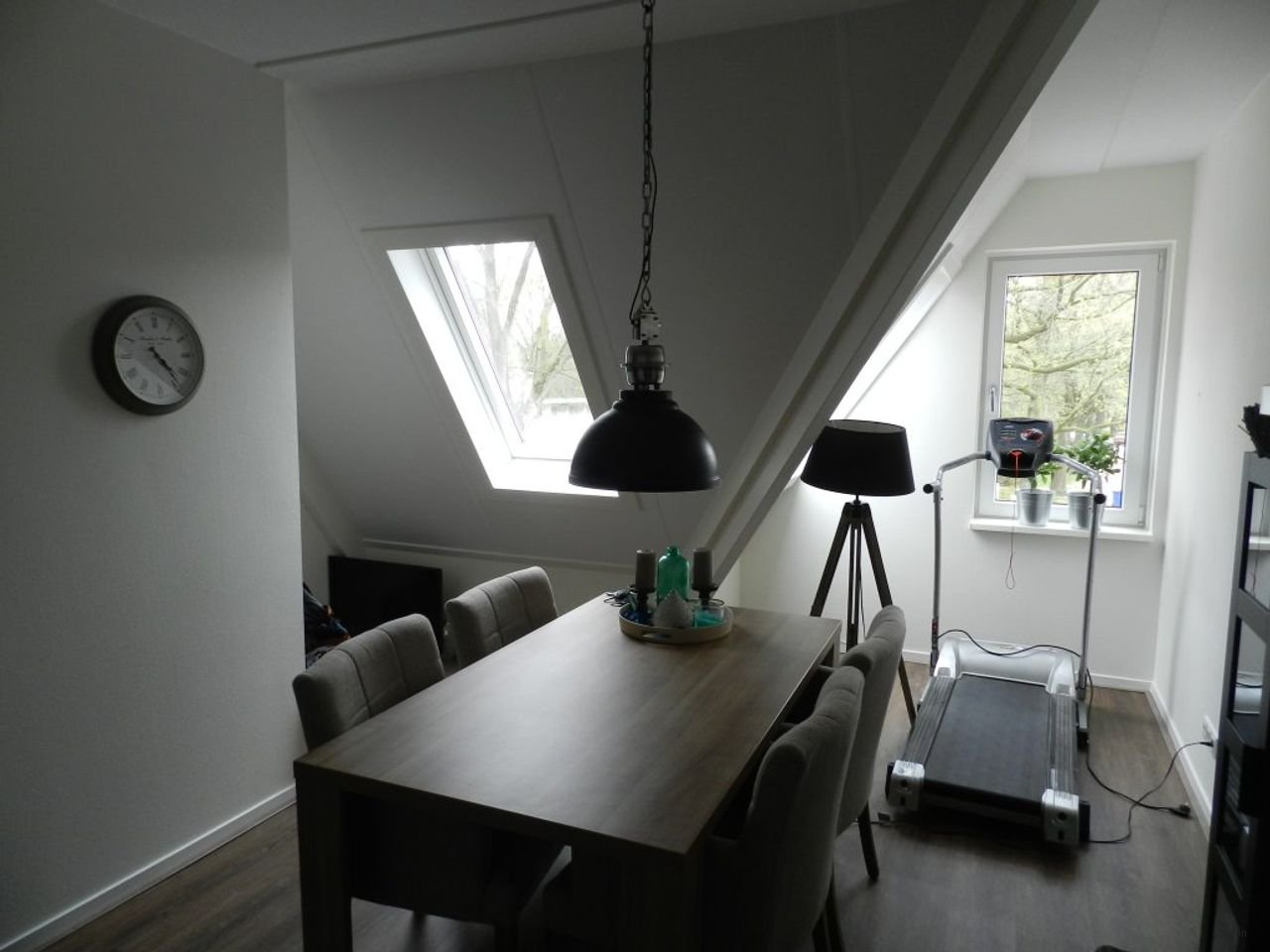 Energy-efficient apartment with private parking space - Image 8