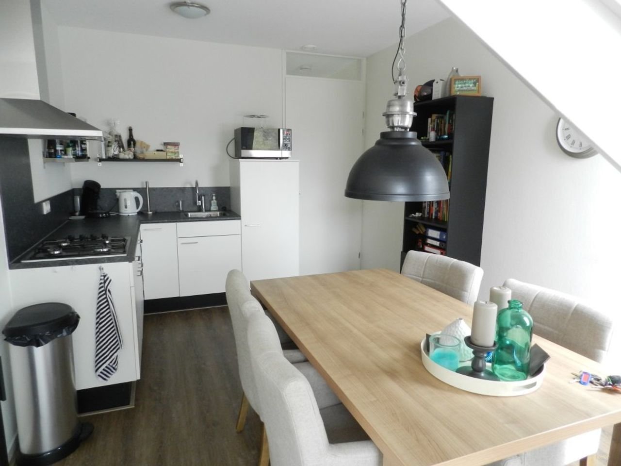 Energy-efficient apartment with private parking space - Image 4