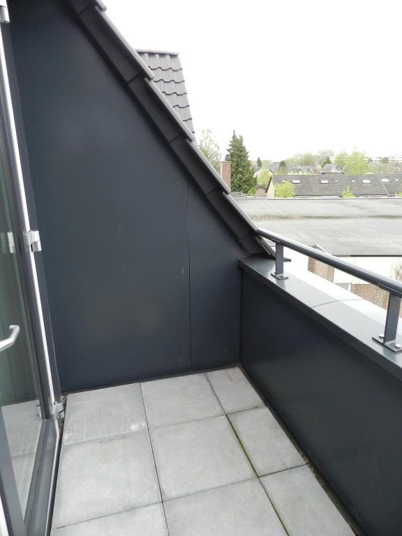 Energy-efficient apartment with private parking space - Image 12