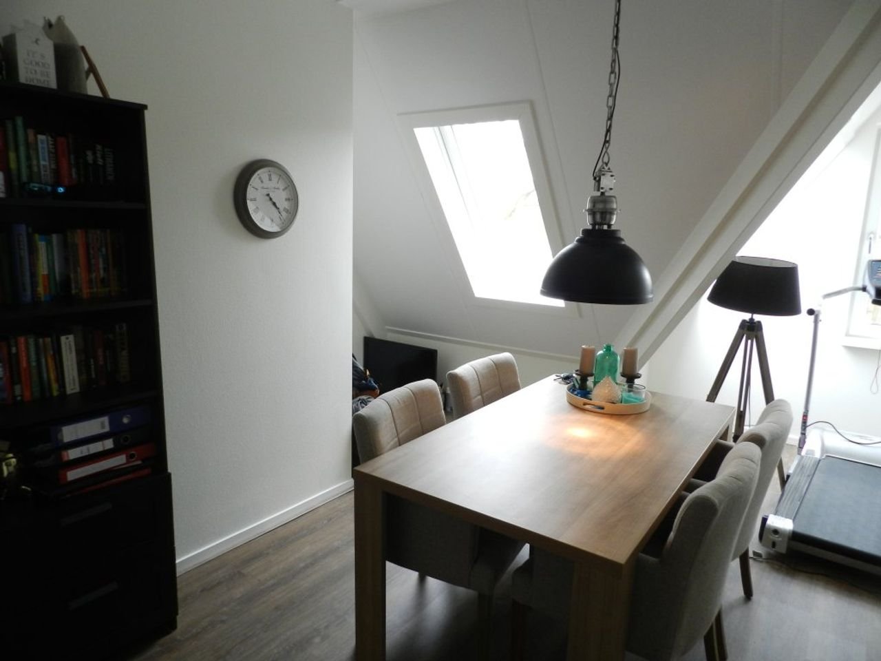 Energy-efficient apartment with private parking space - Image 7