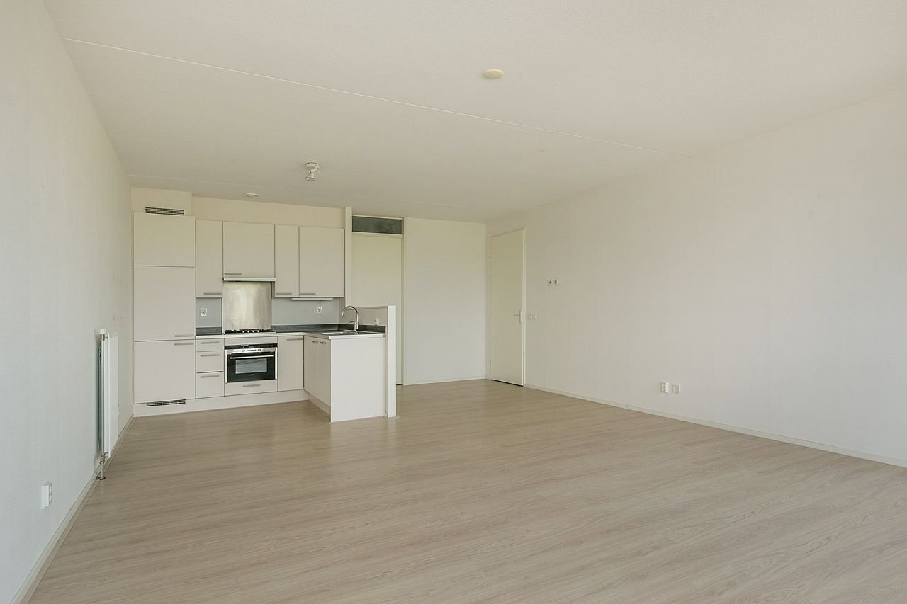 Uitzicht over de haven op de 8e etage - Afbeelding 10