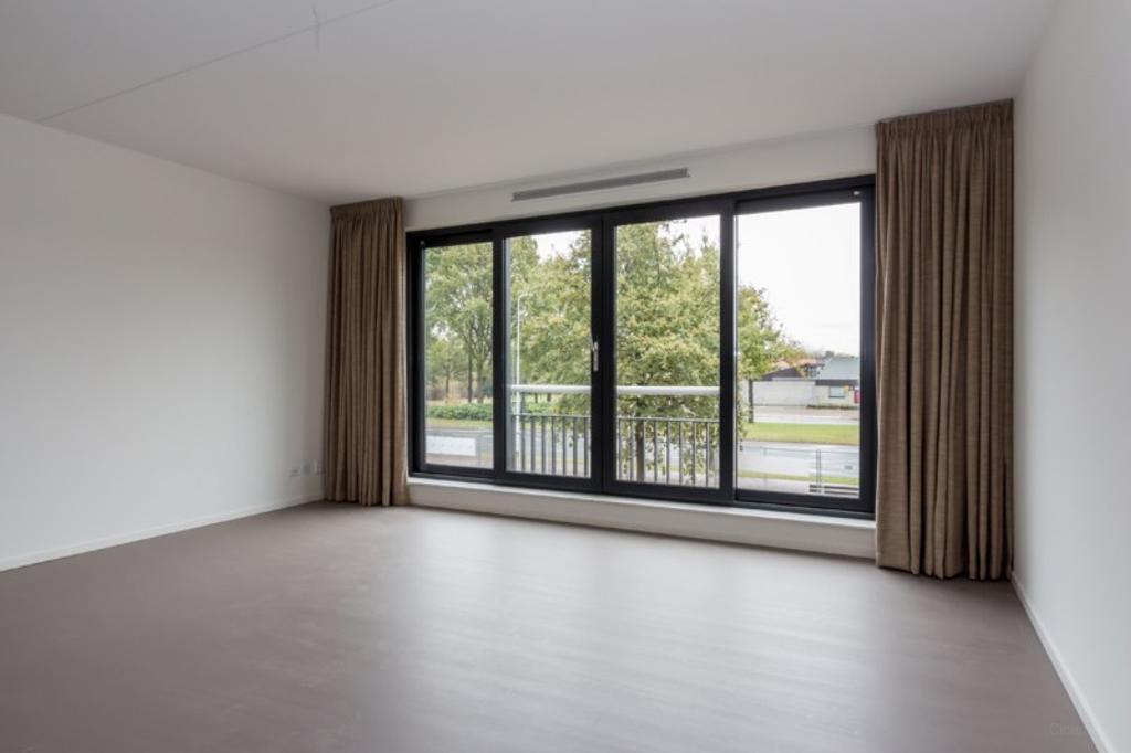 Hoekappartement met eigen parkeerplaats - Afbeelding 2