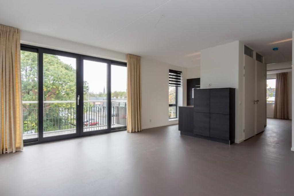 Hoekappartement met eigen parkeerplaats - Afbeelding 3