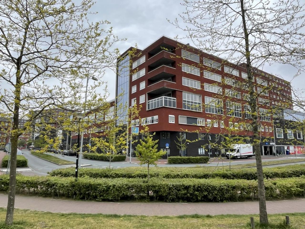 2-kamer benedenwoning met loggia bij station Amersfoort - Afbeelding 1