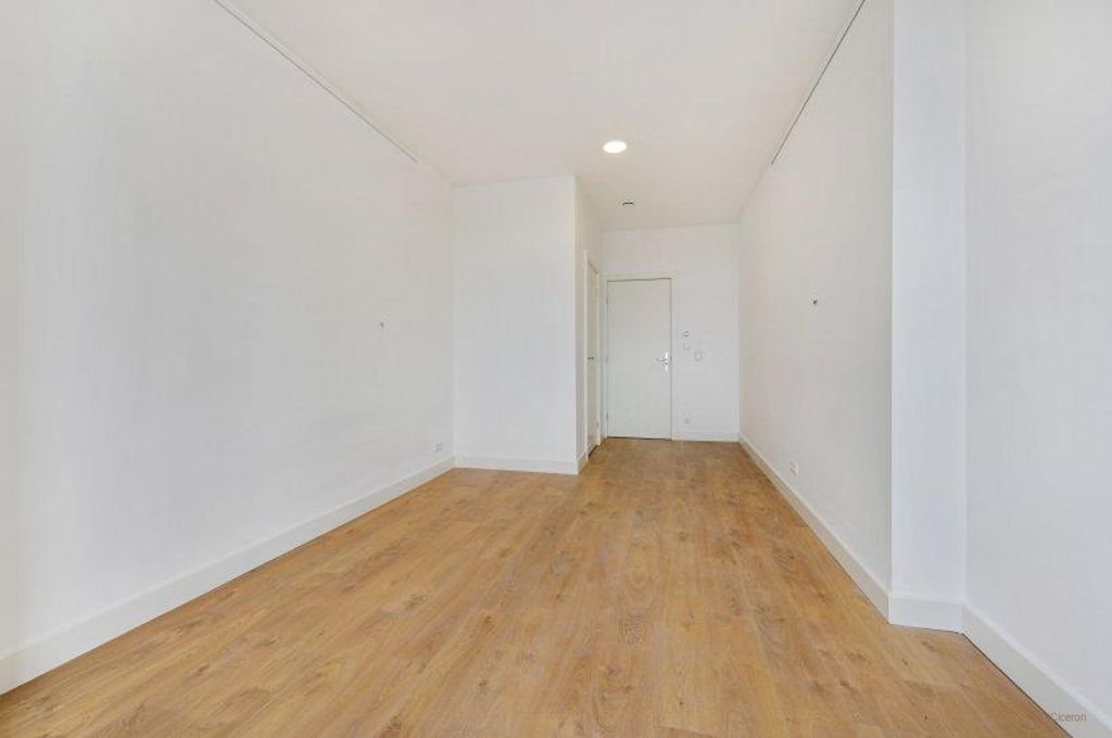 Kamer van 21 m² met eigen badkamer en balkon - Afbeelding 3