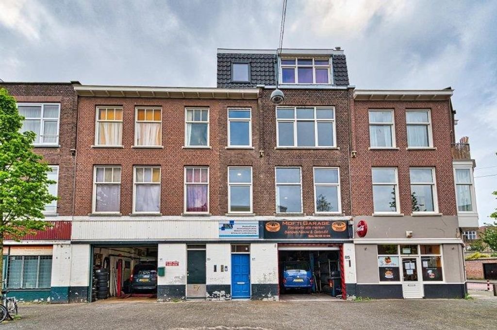 Kamer van 21 m² met eigen badkamer en balkon - Afbeelding 1