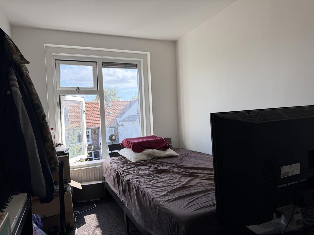 Room with Private Shower near Zwolle Station - Image 2