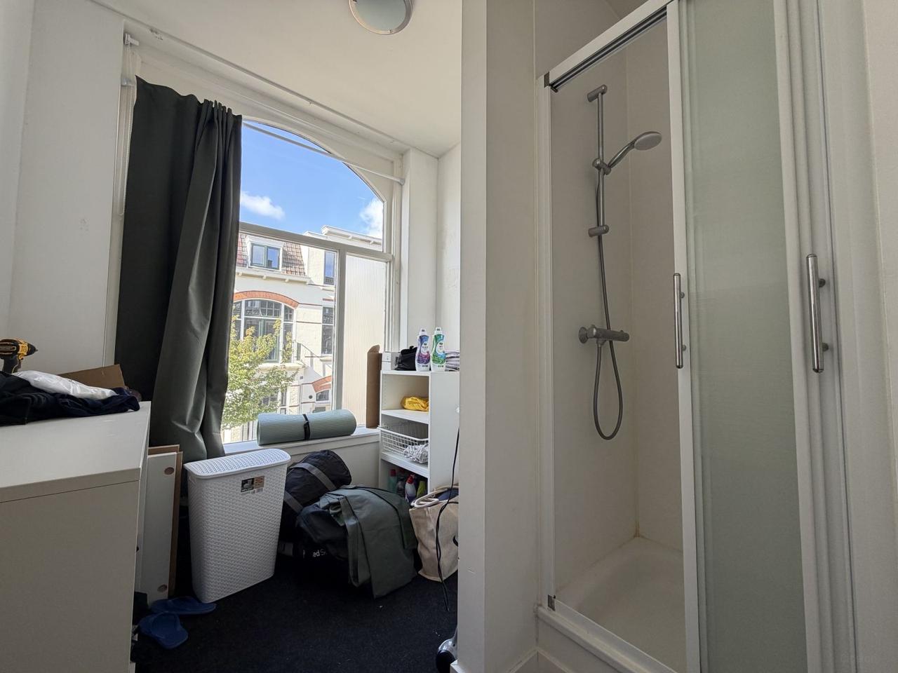 Room with Private Shower near Zwolle Station - Image 7