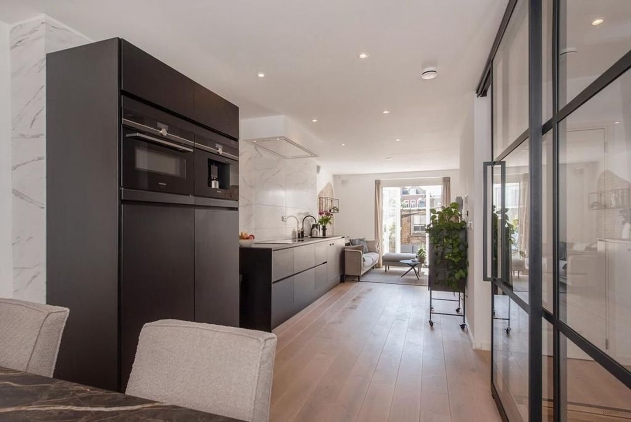 Furnished apartment with roof terrace in the center of Delft - Image 1