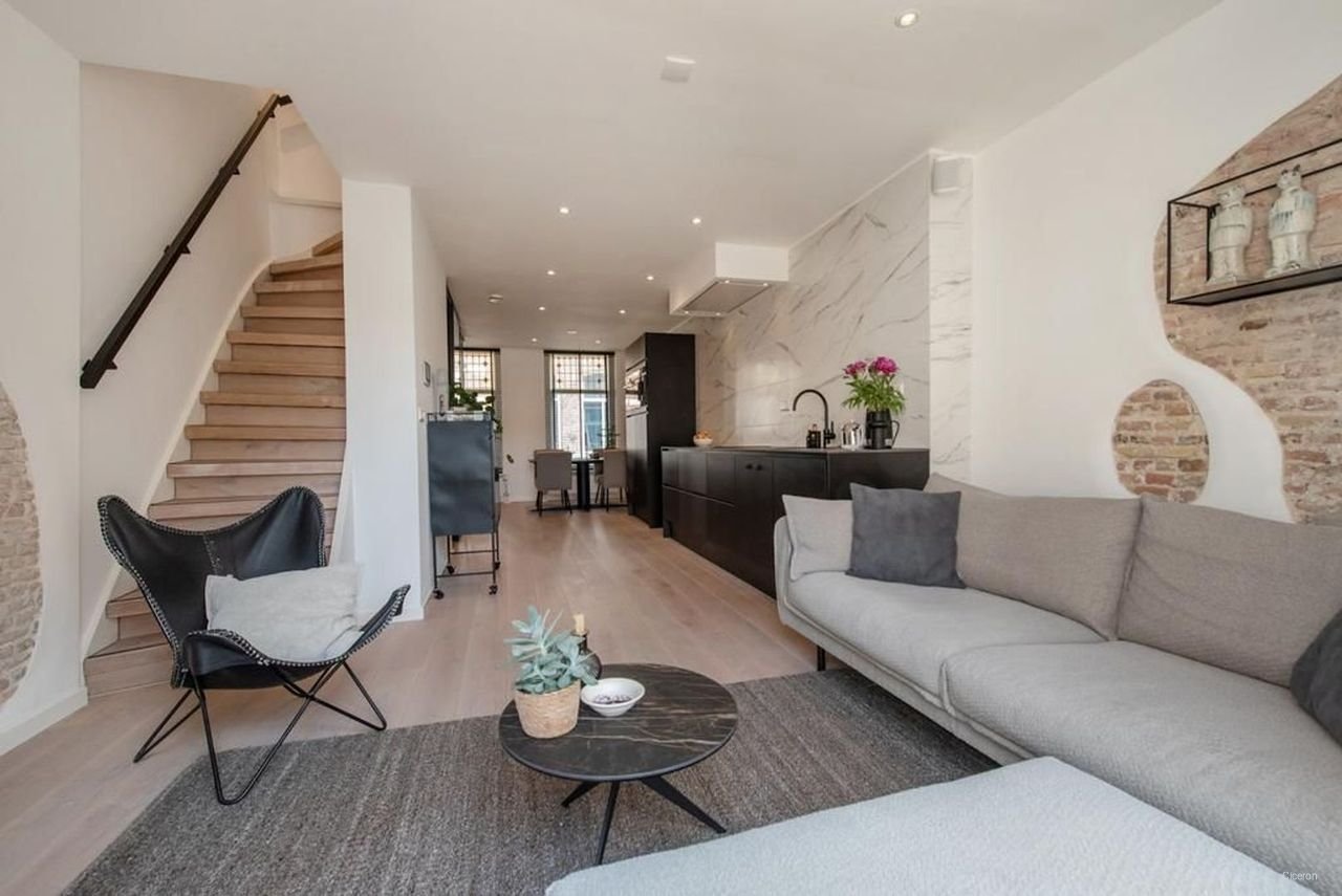 Furnished apartment with roof terrace in the center of Delft - Image 6