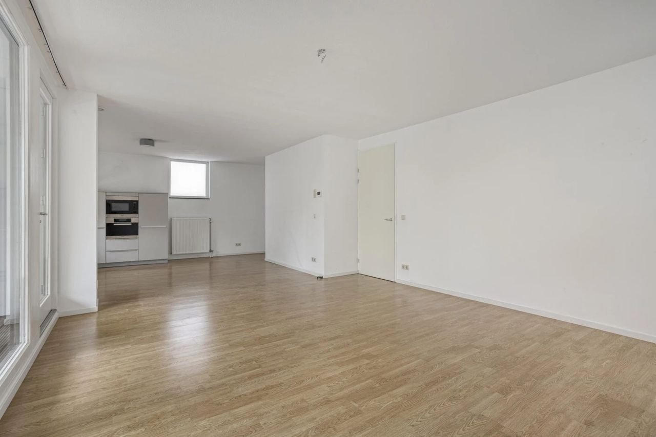 Licht appartement aan Herdenkingsplein - Afbeelding 12