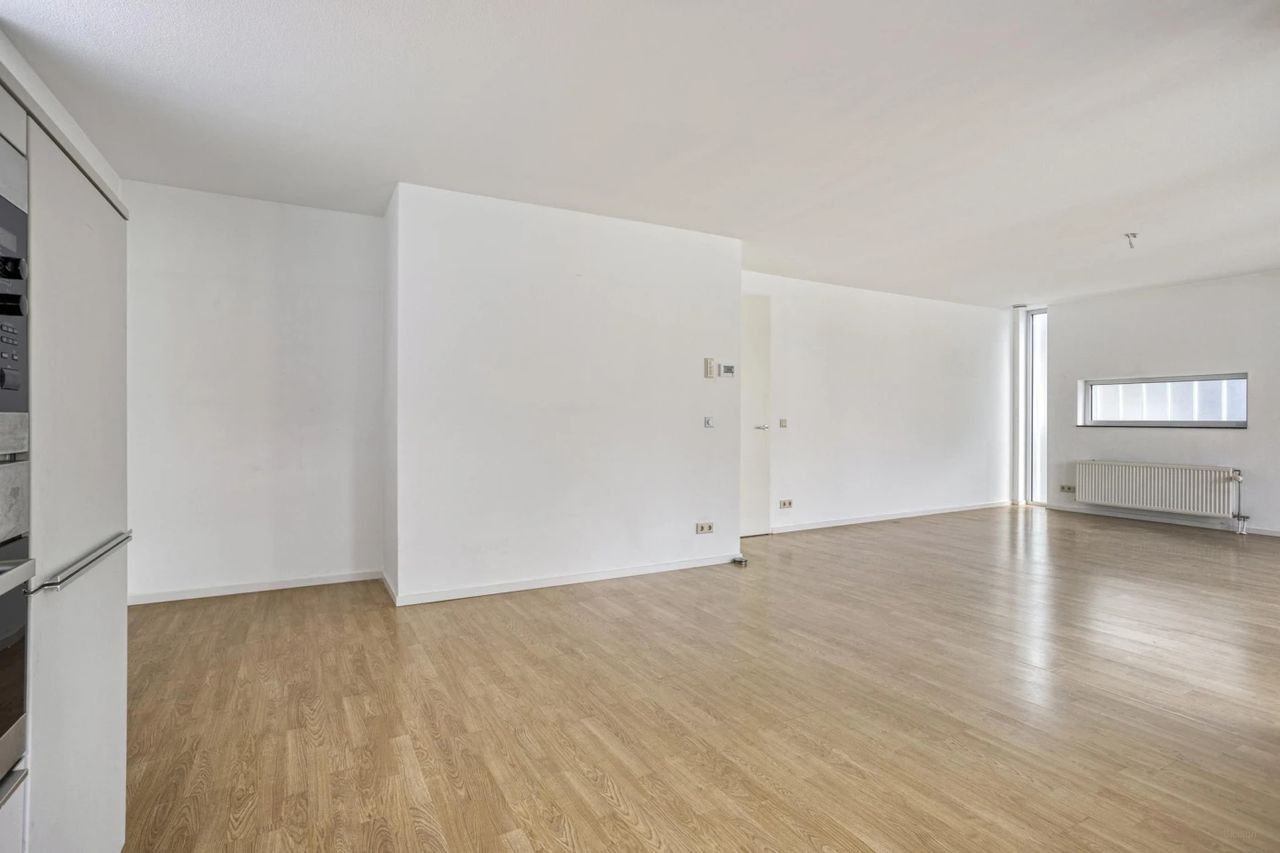 Licht appartement aan Herdenkingsplein - Afbeelding 15