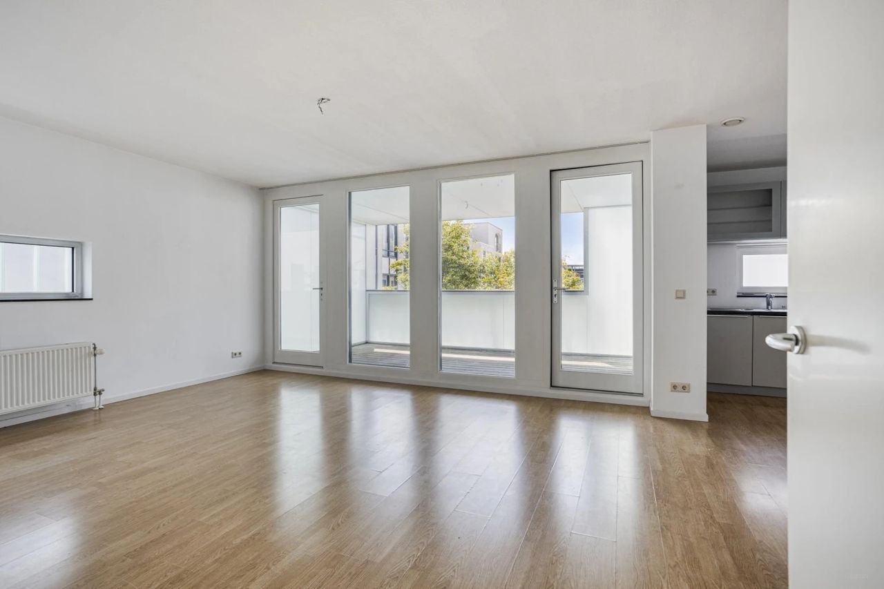 Licht appartement aan Herdenkingsplein - Afbeelding 2