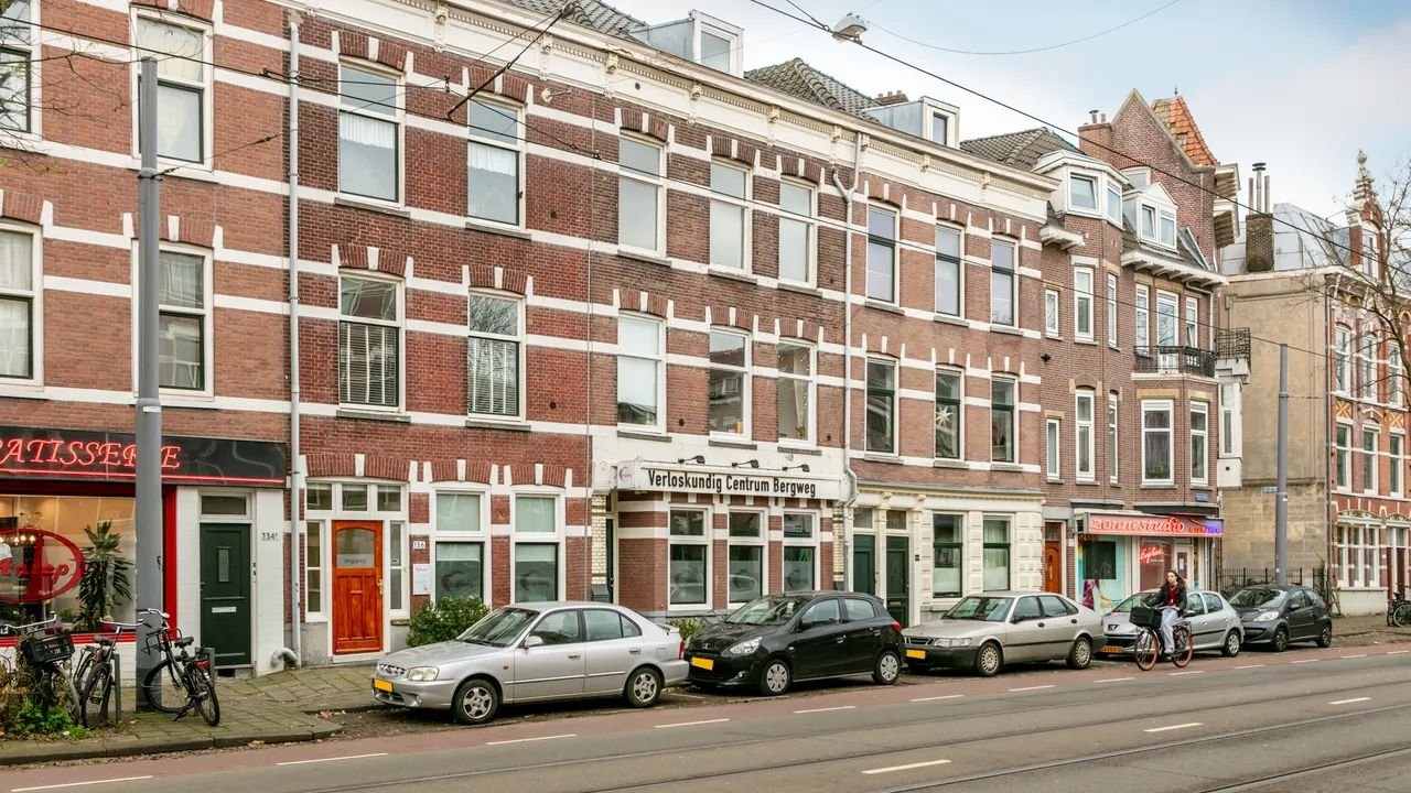 Spacious 6-room apartment in the Oude Noorden - Image 22