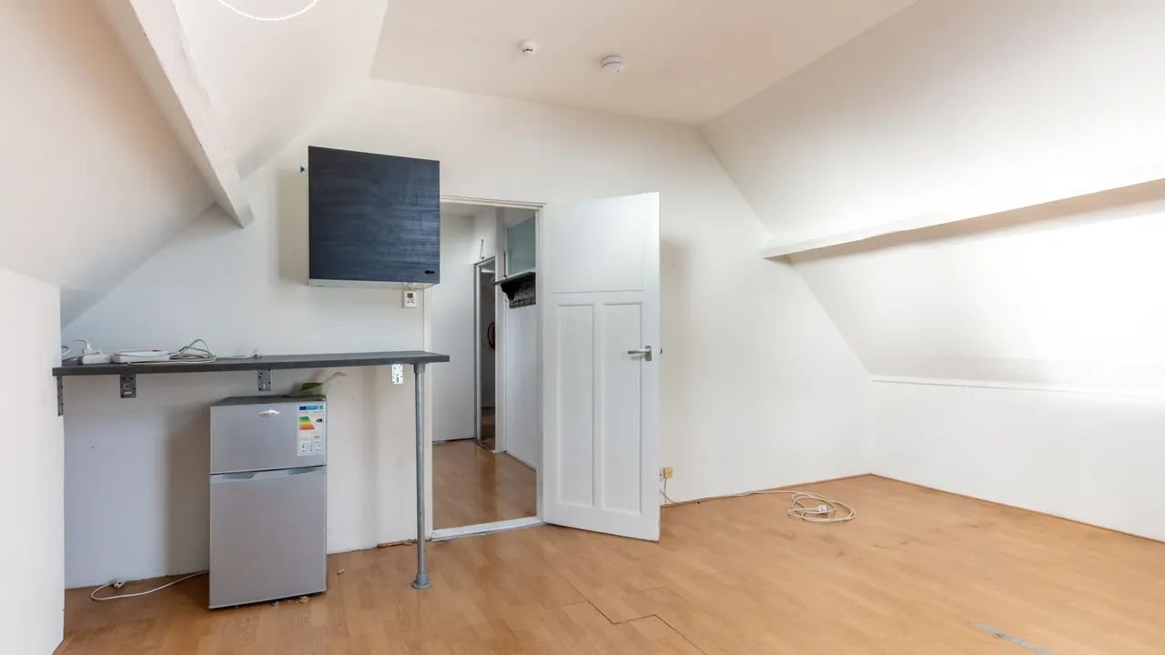 Spacious 6-room apartment in the Oude Noorden - Image 18