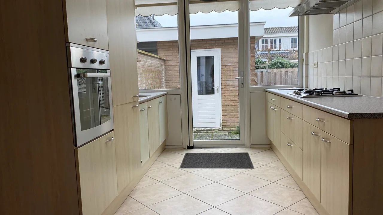 Tussenwoning met uitzicht op de singel - Afbeelding 4