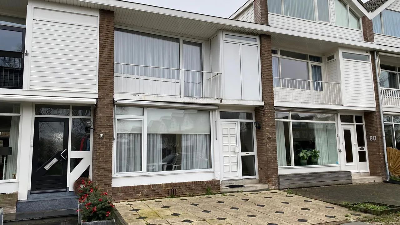 Tussenwoning met uitzicht op de singel - Afbeelding 1