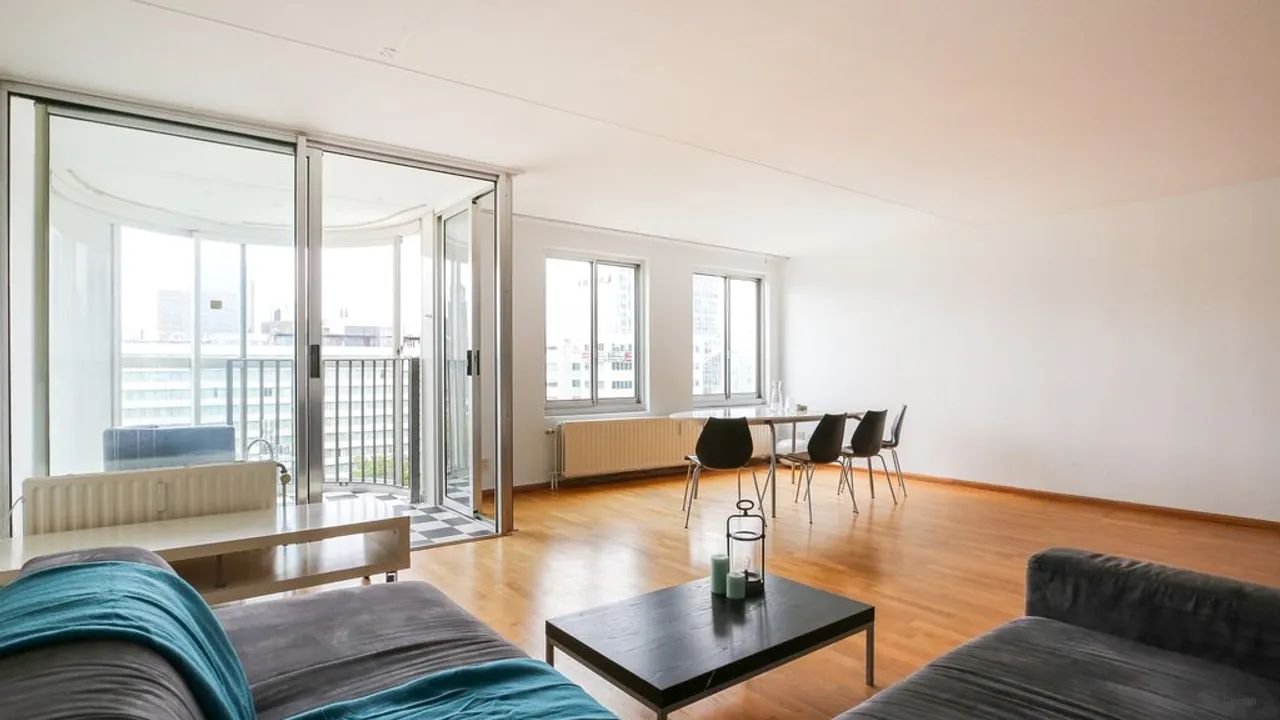 Uitzicht op Hofplein vanaf de 11e etage - Afbeelding 3