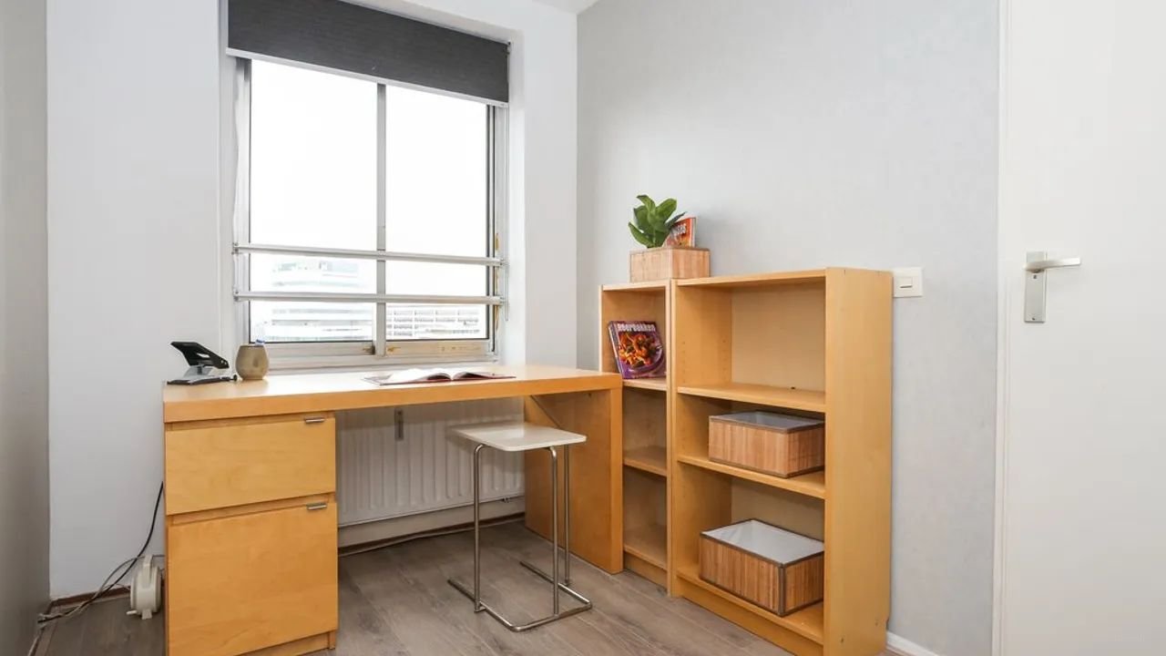 Uitzicht op Hofplein vanaf de 11e etage - Afbeelding 10