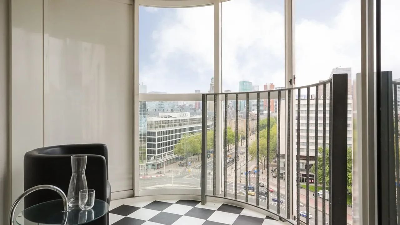 Uitzicht op Hofplein vanaf de 11e etage - Afbeelding 18