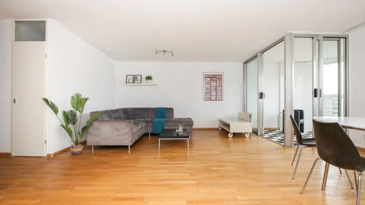 Uitzicht op Hofplein vanaf de 11e etage - Afbeelding 6