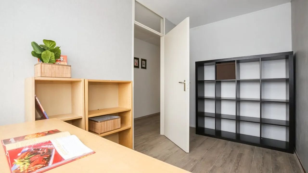Uitzicht op Hofplein vanaf de 11e etage - Afbeelding 12
