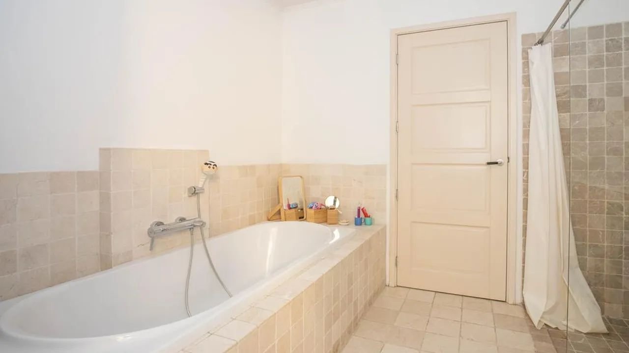 Characteristic 178 m² house with garden in Middelland - Image 10