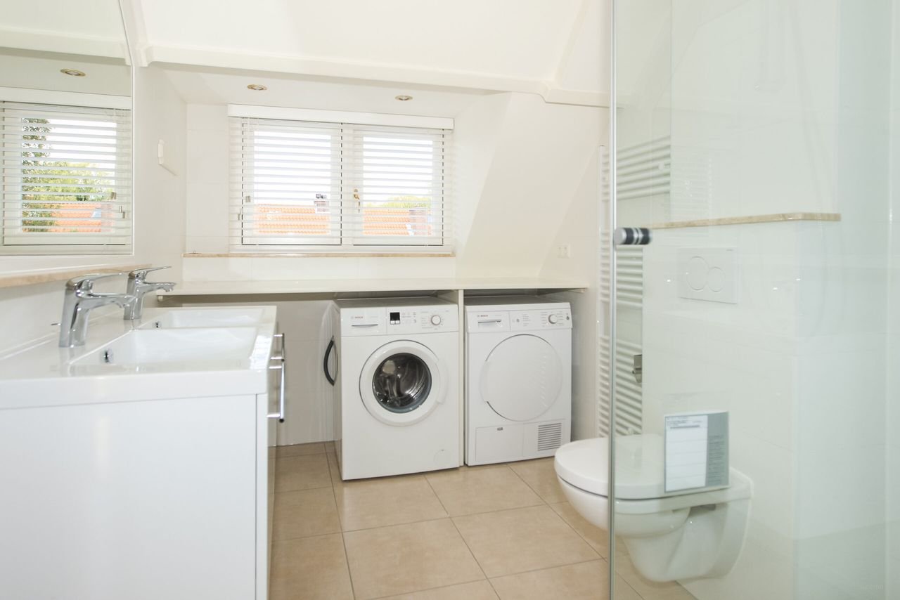 Lichte hoekwoning met 5 slaapkamers - Afbeelding 30