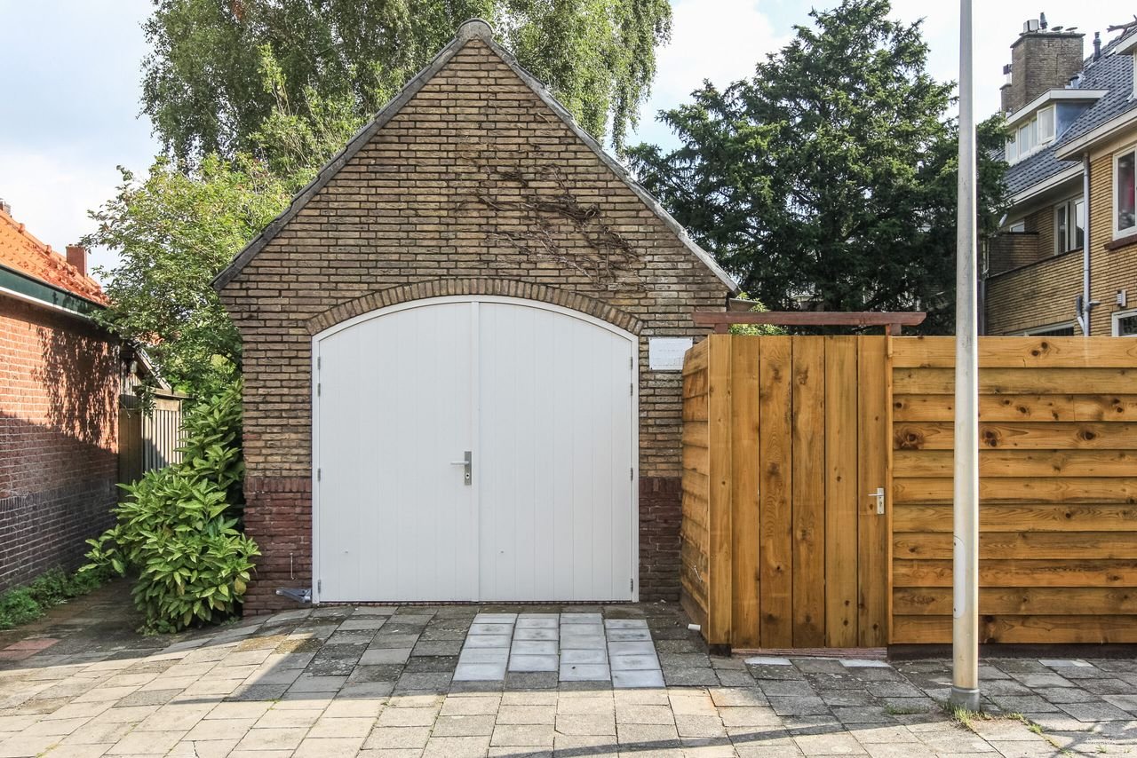 Lichte hoekwoning met 5 slaapkamers - Afbeelding 5