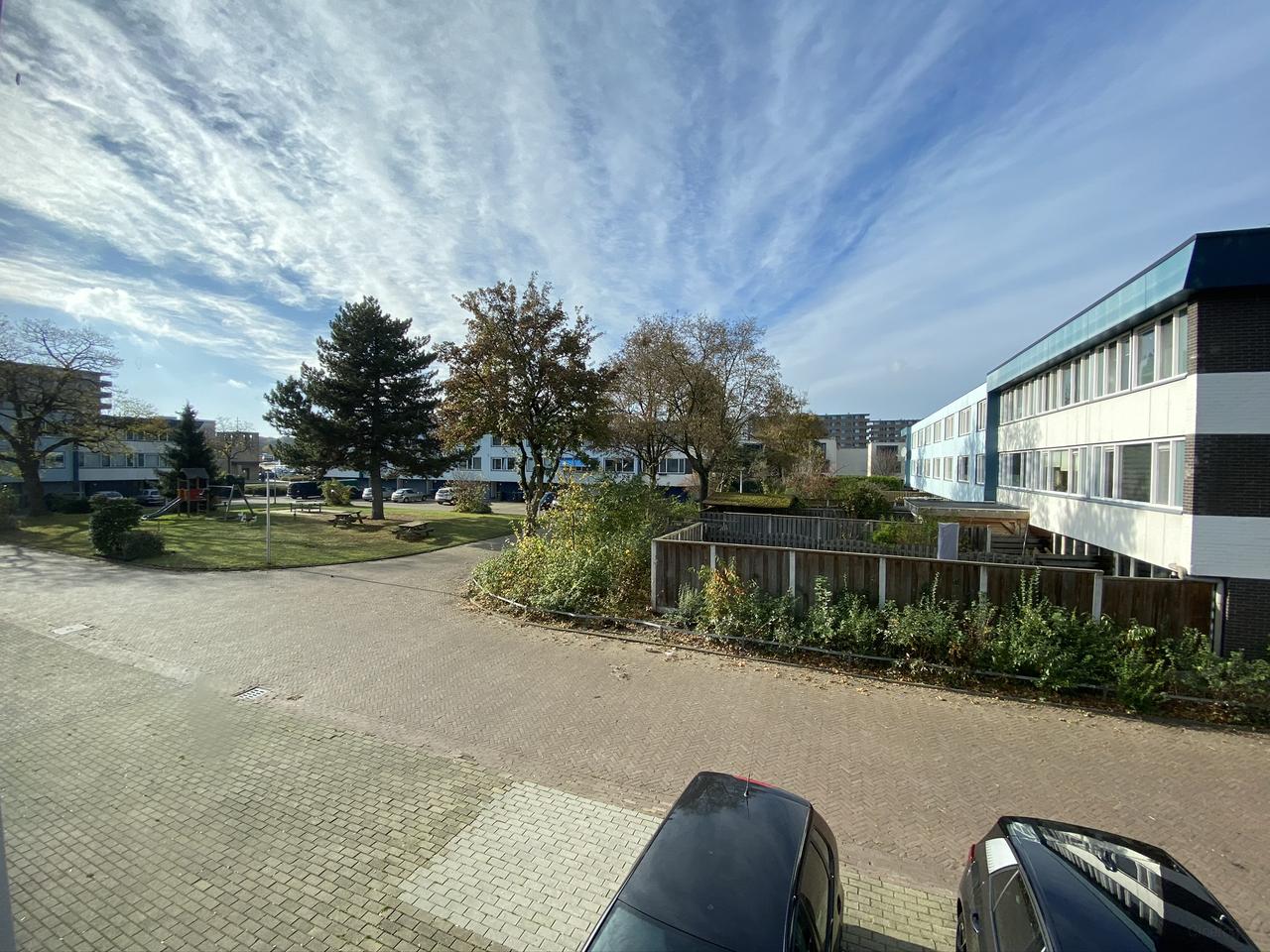 Spacious house with garage on Reutumbrink - Image 9