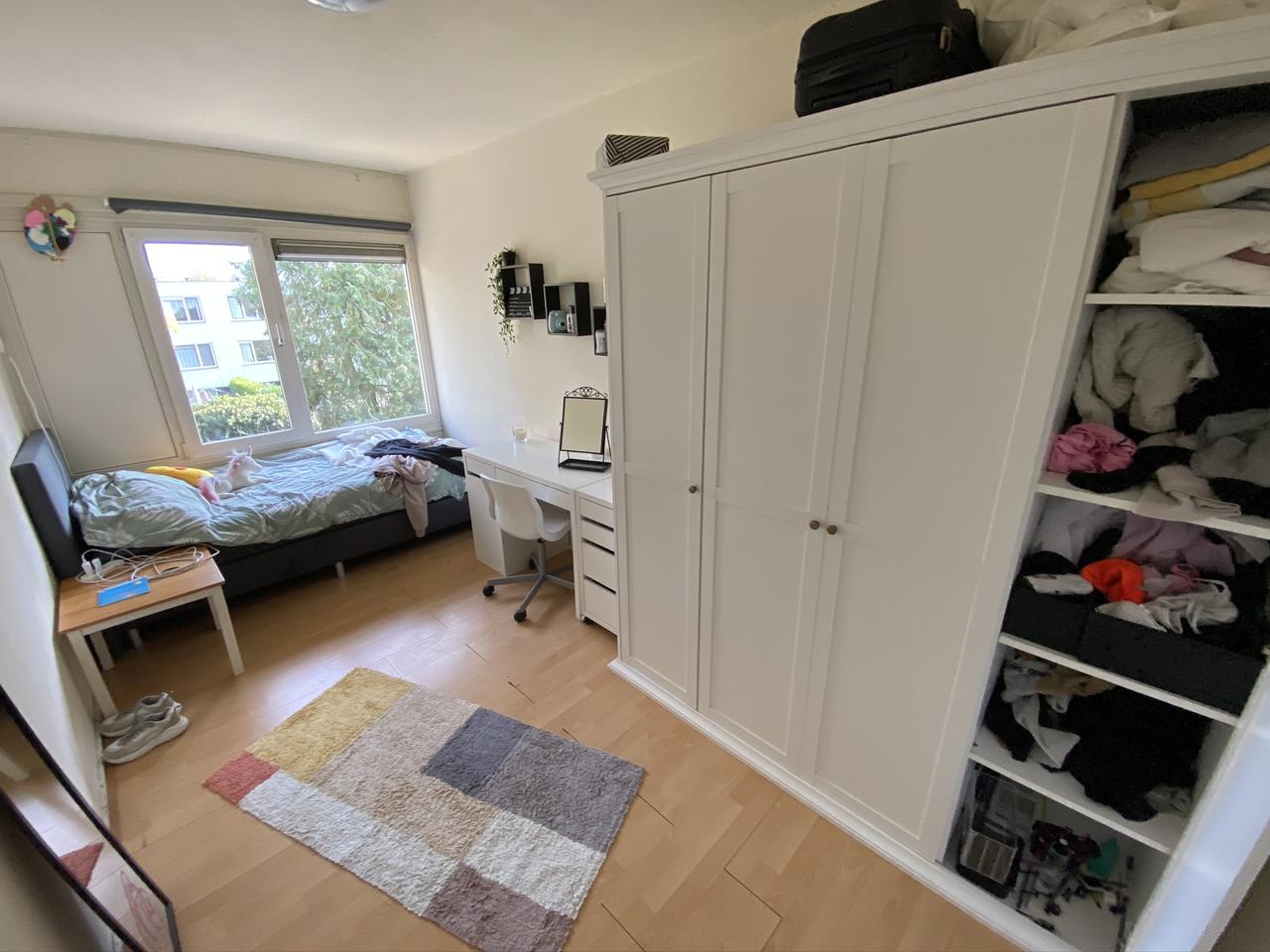 Spacious house with garage on Reutumbrink - Image 6