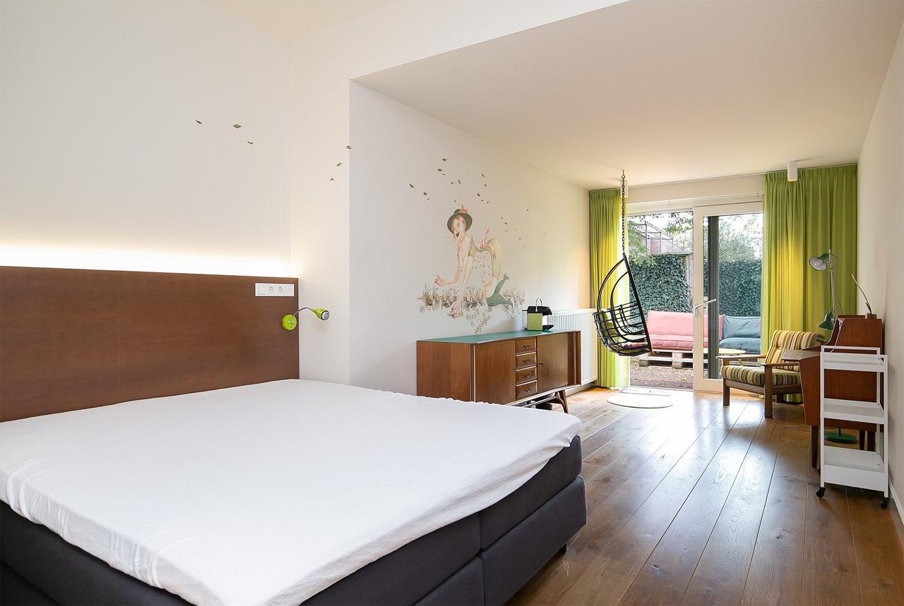 Studio on Oudegracht with City Garden - Image 3