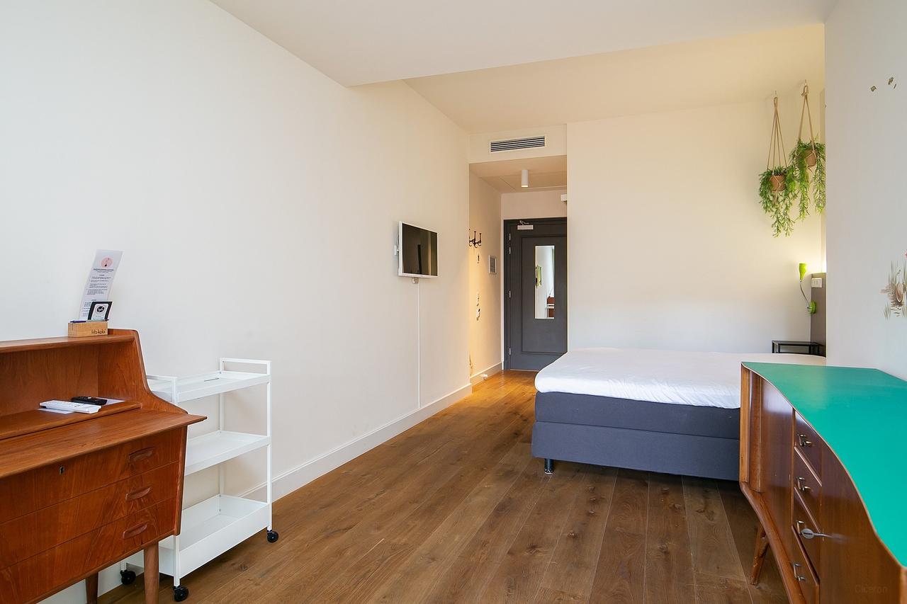 Studio on Oudegracht with City Garden - Image 4