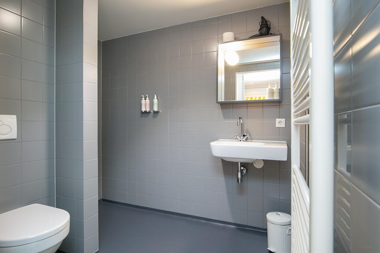 Studio on Oudegracht with City Garden - Image 7