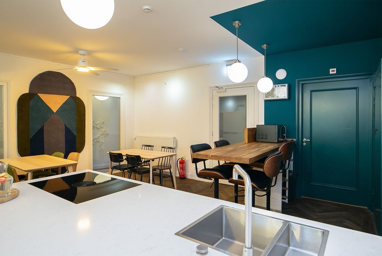 Luxe studio aan de Oudegracht met tuin - Afbeelding 14