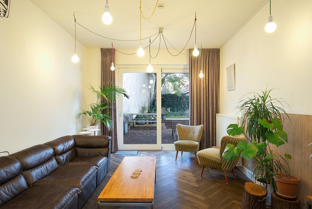 Luxe studio aan de Oudegracht met tuin - Afbeelding 9